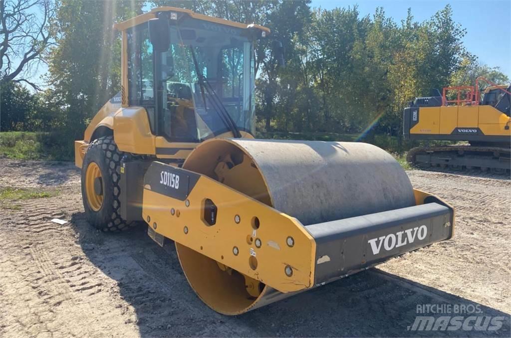 Volvo SD115B 雙輪滾壓機