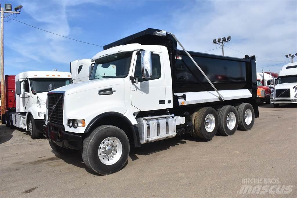 Volvo VHD84B300 傾卸式卡車