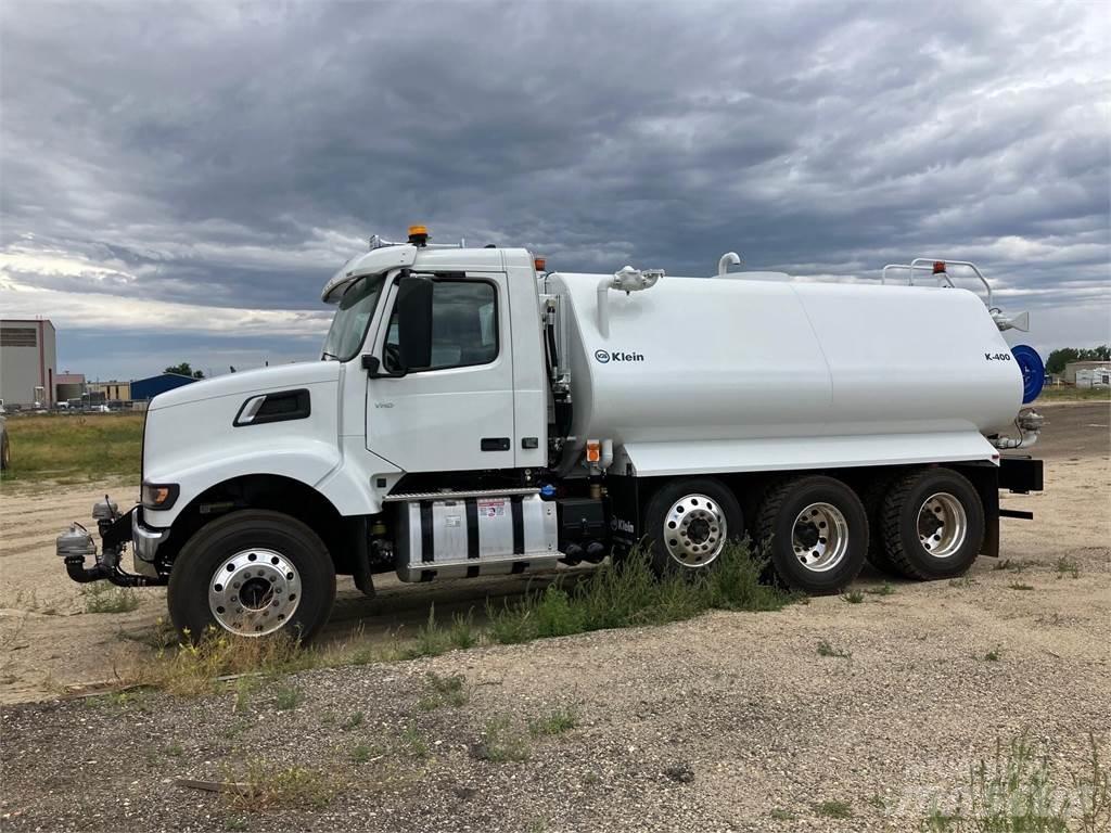 Volvo VHD84F300 運油車