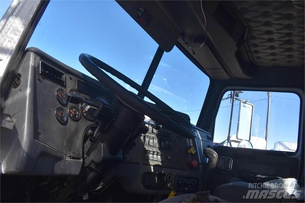 Western Star 4900 起重機卡車