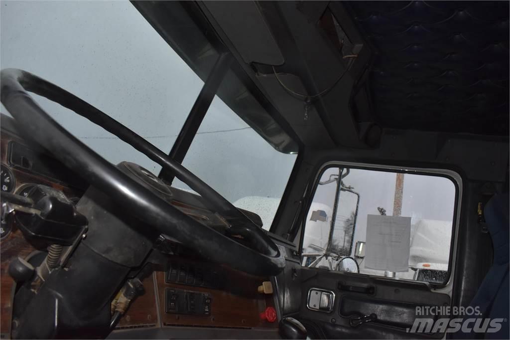 Western Star 4900FA 傾卸式卡車