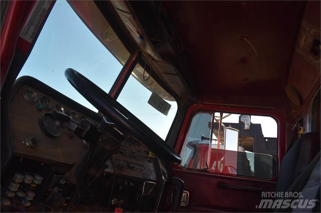 Western Star 4964 傾卸式卡車