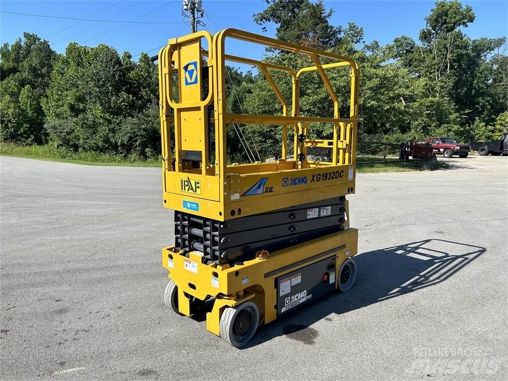 XCMG XG1932DC 剪式升降機