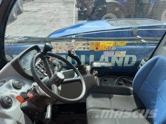 New Holland LM7.35 農業用伸縮臂裝載機