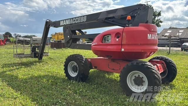 Manitou 200 ATJ 緊湊型自走式伸縮臂式升降機