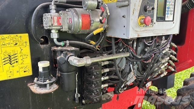 Manitou 200 ATJ 緊湊型自走式伸縮臂式升降機