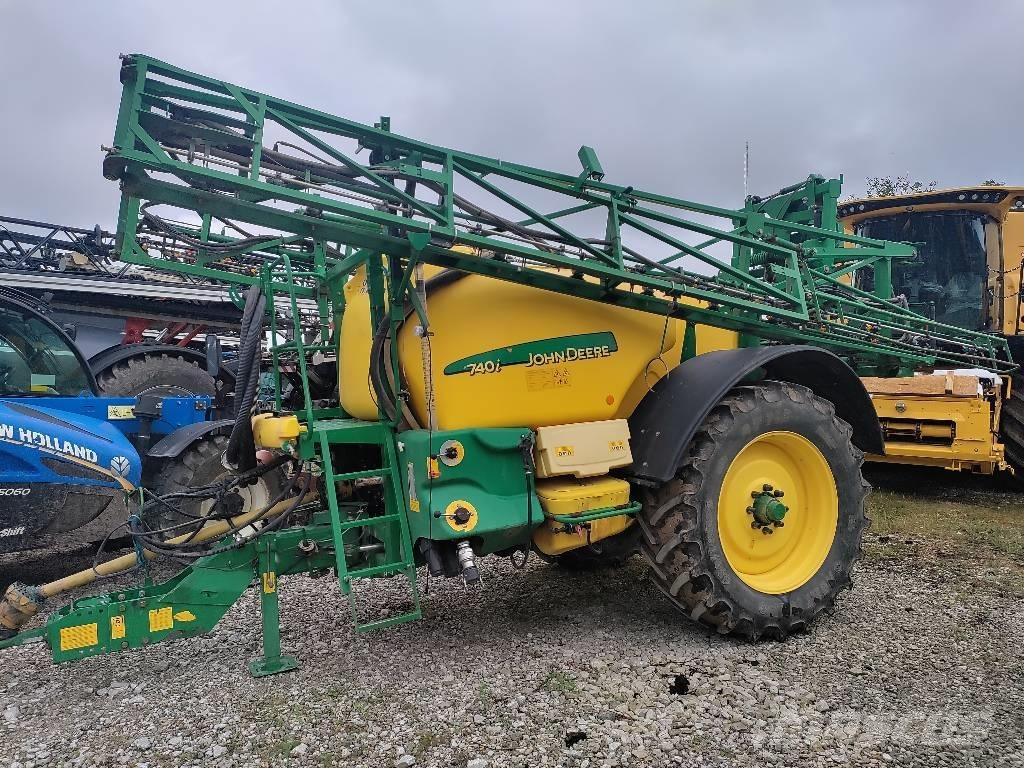 John Deere 740 i 牽引式噴霧機