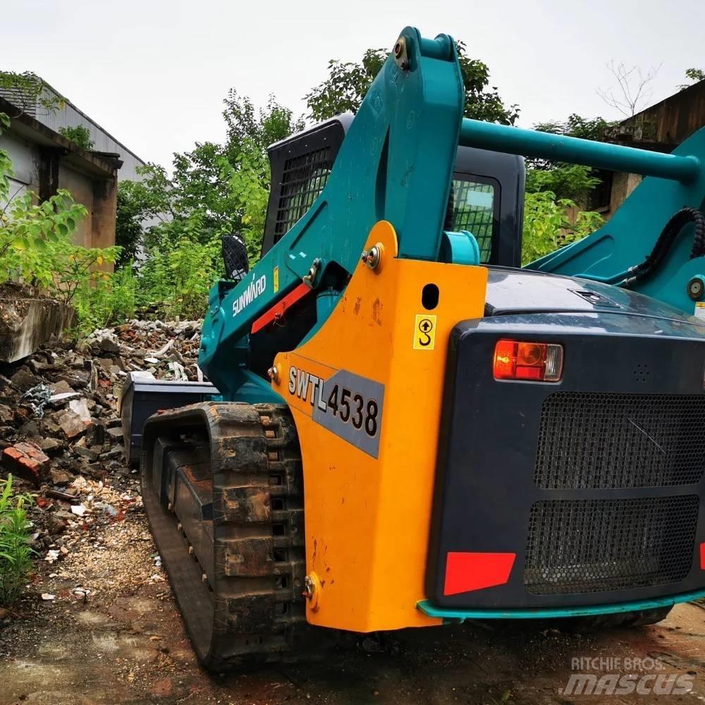 Sunward SWTL 4538 滑移轉向裝載機