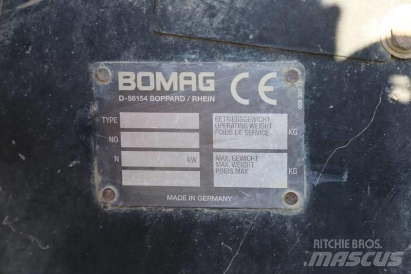 Bomag BW 225 D-3 雙輪滾壓機