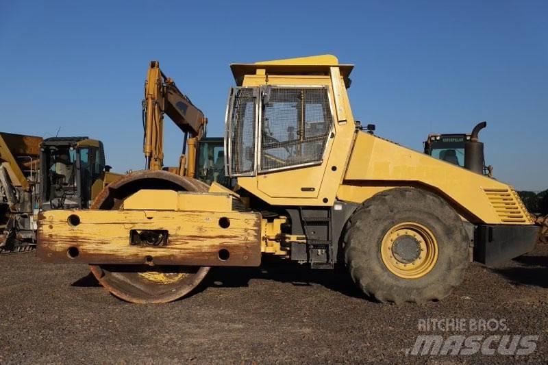 Bomag BW 225 D-3 雙輪滾壓機