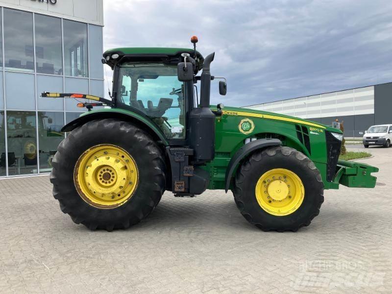 John Deere 8270 R 曳引機