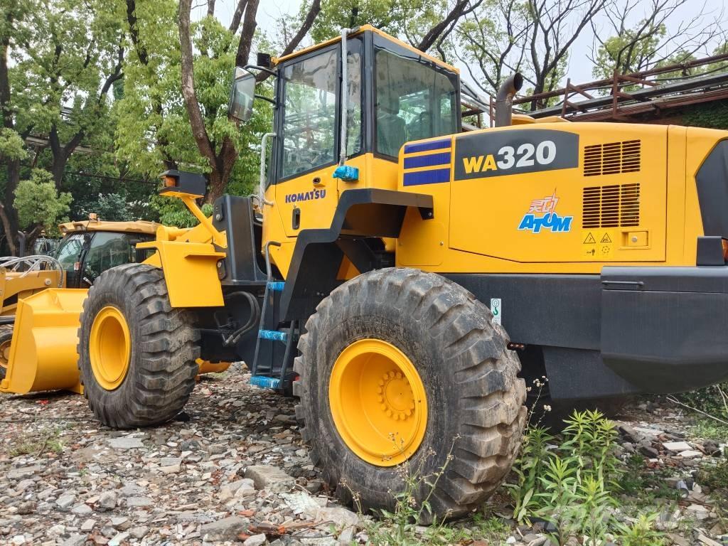 Komatsu WA 320-5 輪胎式裝載機