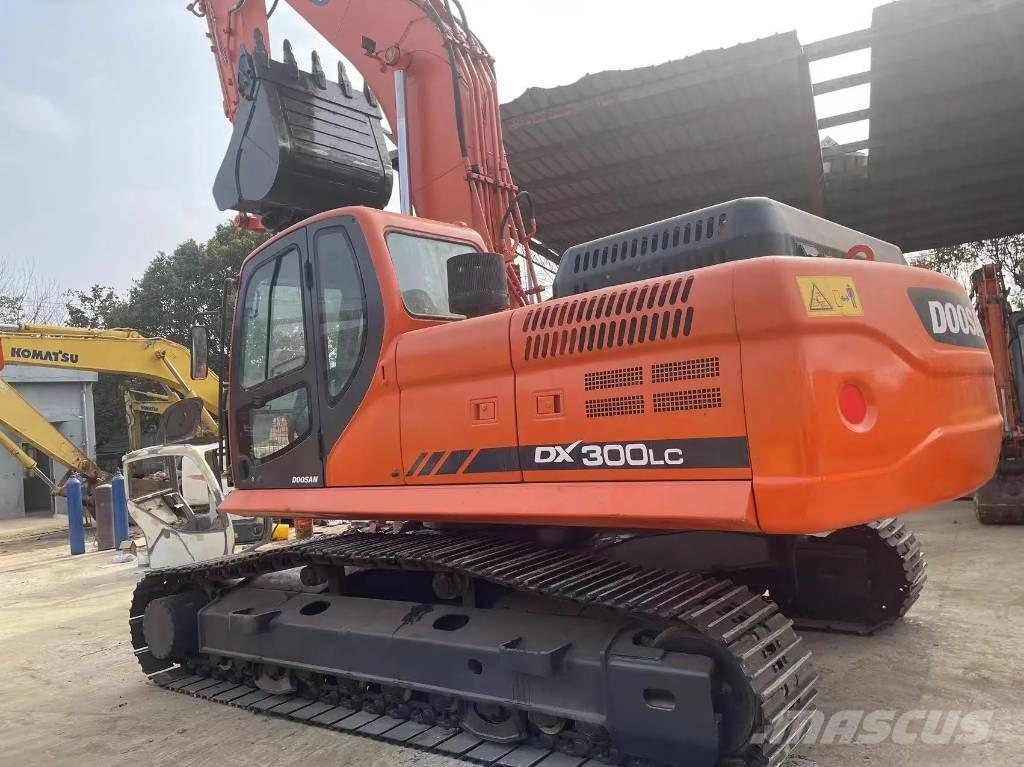 Doosan DX300LC 履帶式 挖土機/掘鑿機/挖掘機