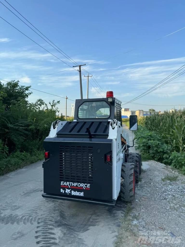 Bobcat S16 滑移轉向裝載機
