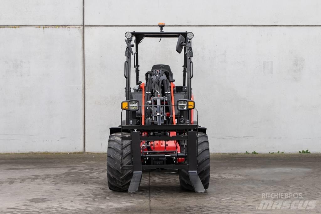 Manitou MLA 3-25H 小型裝載機