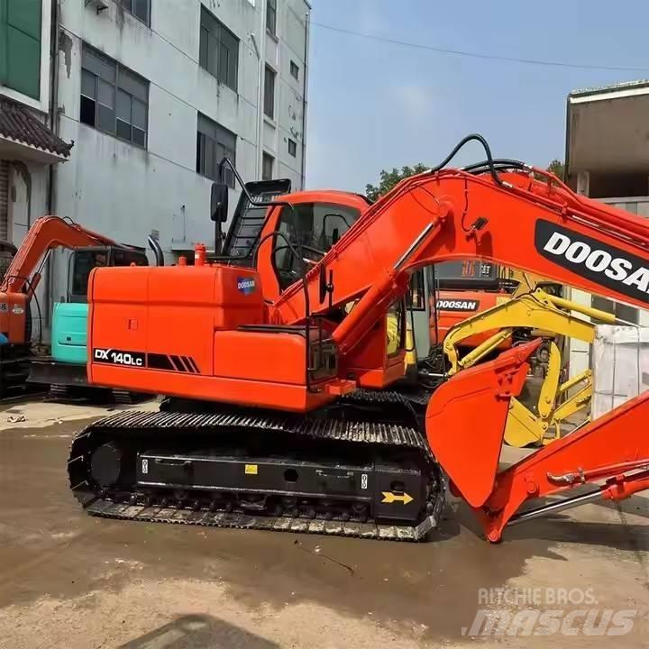 Doosan DX150 履帶式 挖土機/掘鑿機/挖掘機