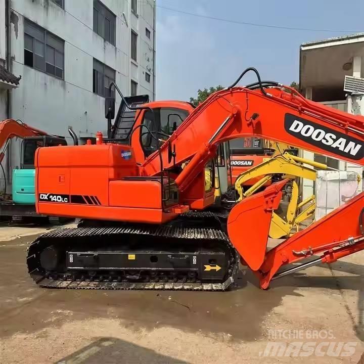Doosan DX150 履帶式 挖土機/掘鑿機/挖掘機