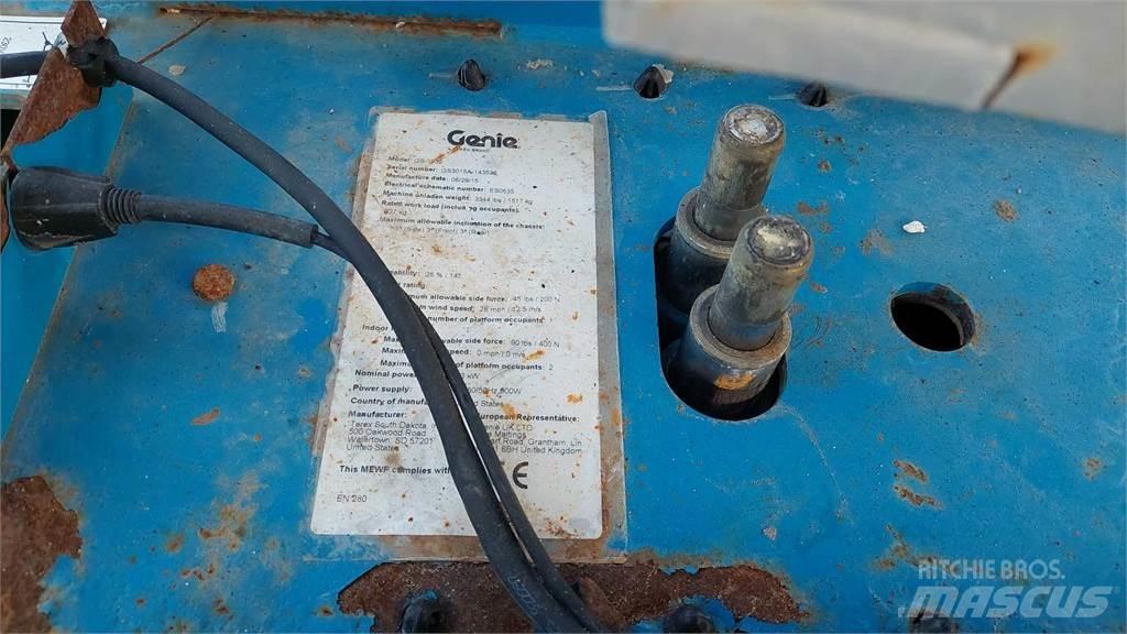 Genie GS1932 剪式升降機