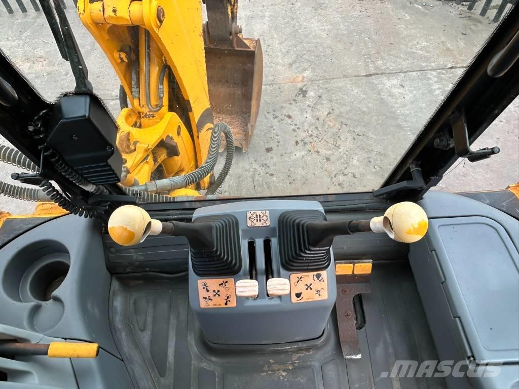 JCB 3 CX 反鏟裝載機
