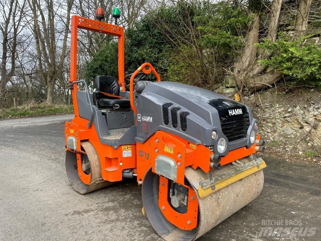 Hamm HD 12 雙輪滾壓機