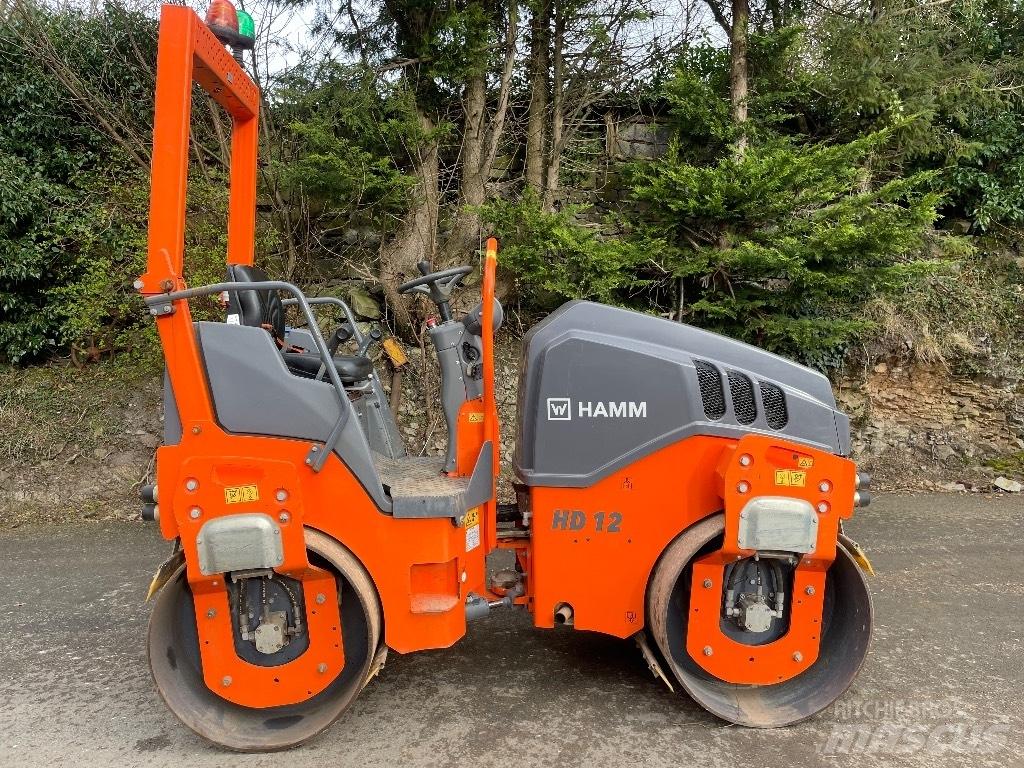 Hamm HD 12 雙輪滾壓機