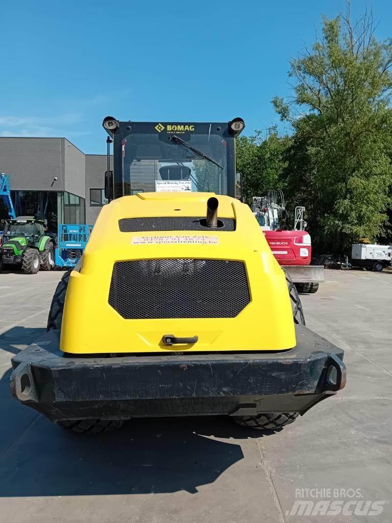 Bomag BW 213 D-5 土壤壓實機