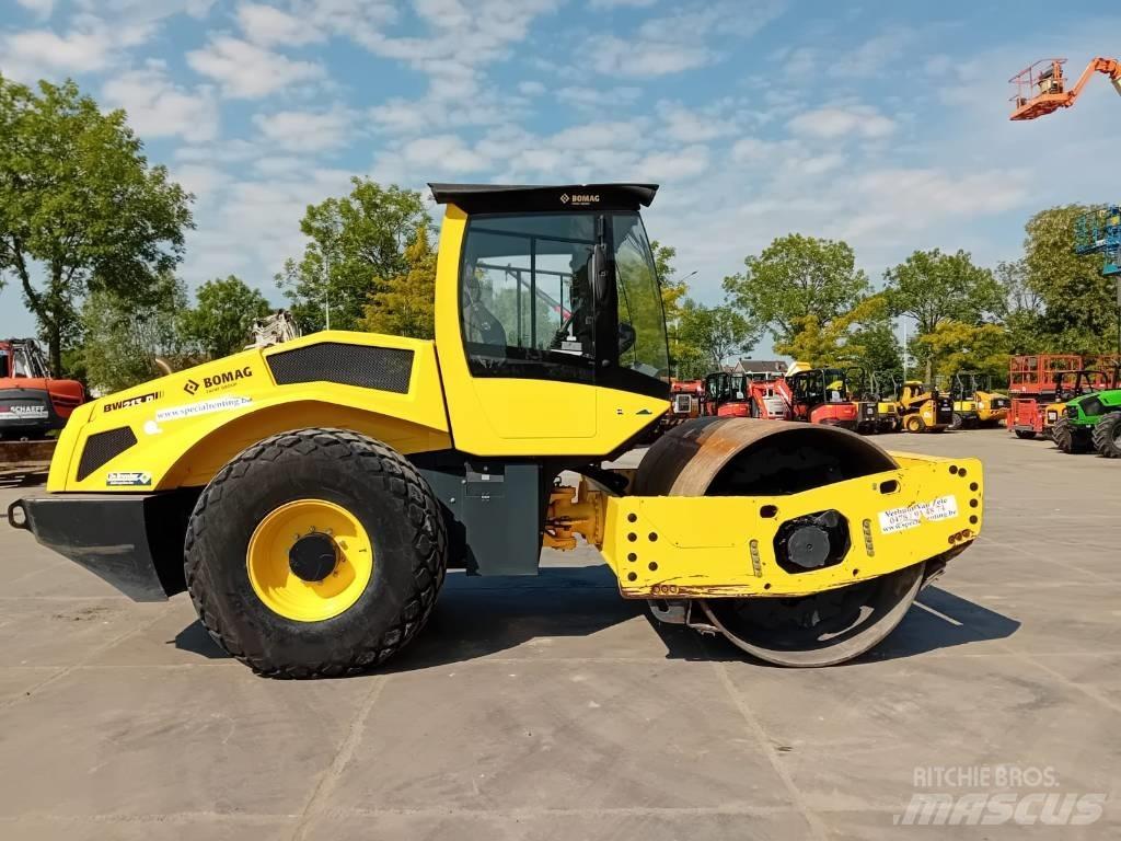 Bomag BW 213 D-5 土壤壓實機