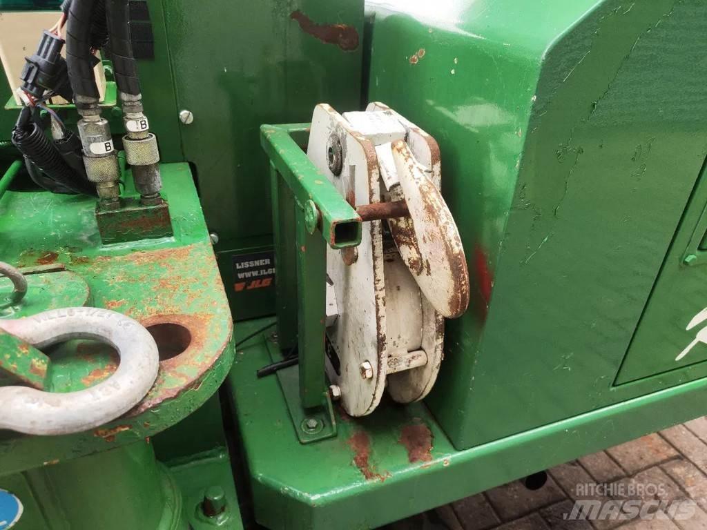 Unic URW 706 CDE 履帶式起重機