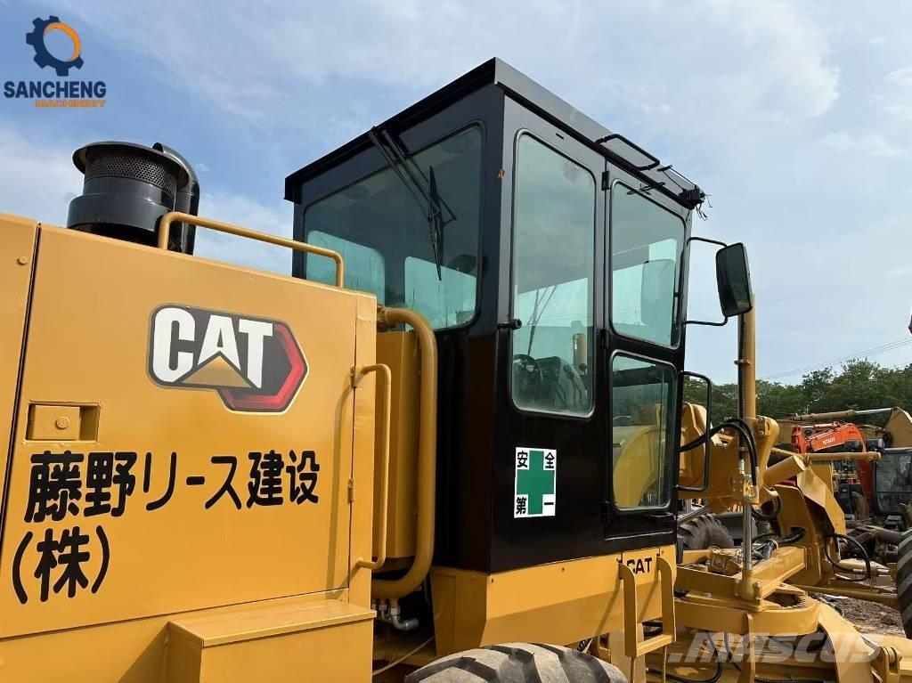 CAT 140 K 平土機