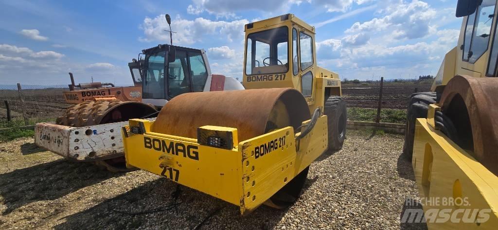 Bomag BW 217 D 單輪滾壓機