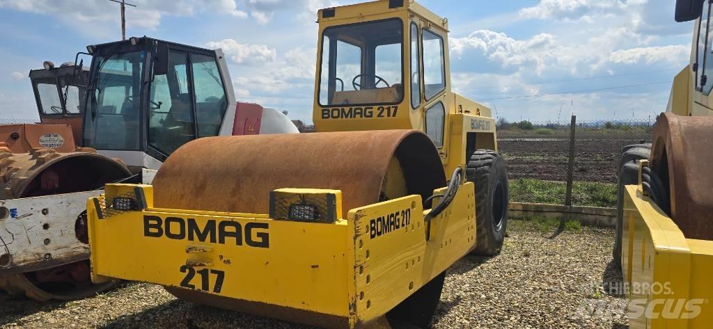 Bomag BW 217 D 單輪滾壓機