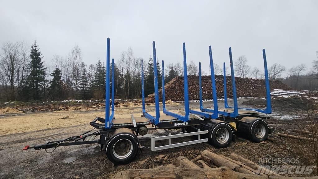 Bodex AP 240 F 木材拖車