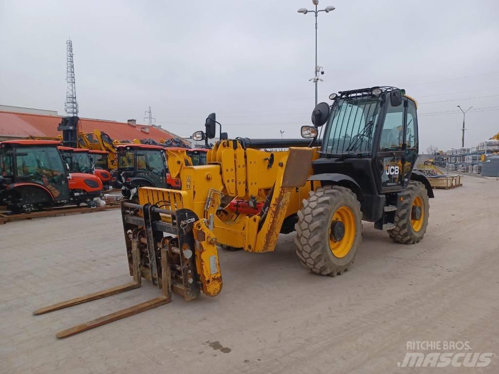 JCB 540-170 伸縮臂操作車