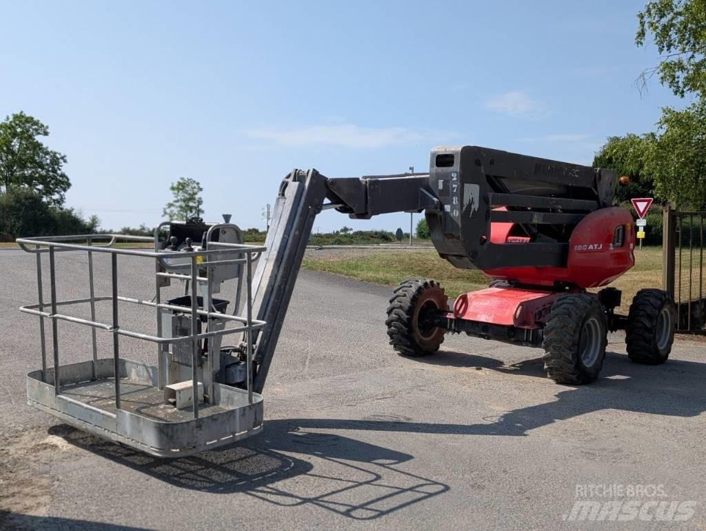 Manitou 180 ATJ 曲臂高空作業車