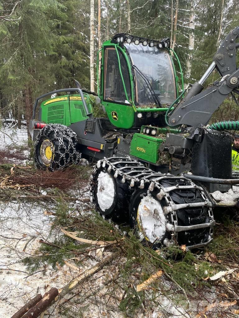 John Deere 1070 G 收穫機