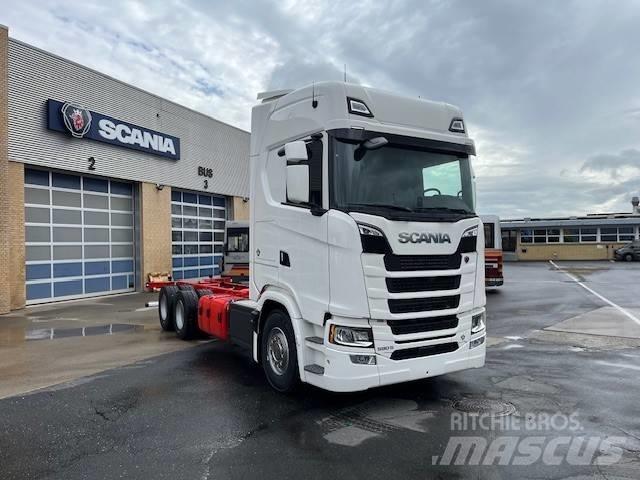 Scania S 590 商用底盤車
