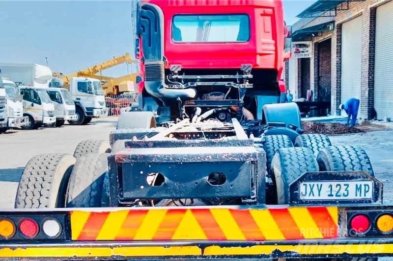 UD CGE 370 8x4 其他貨車