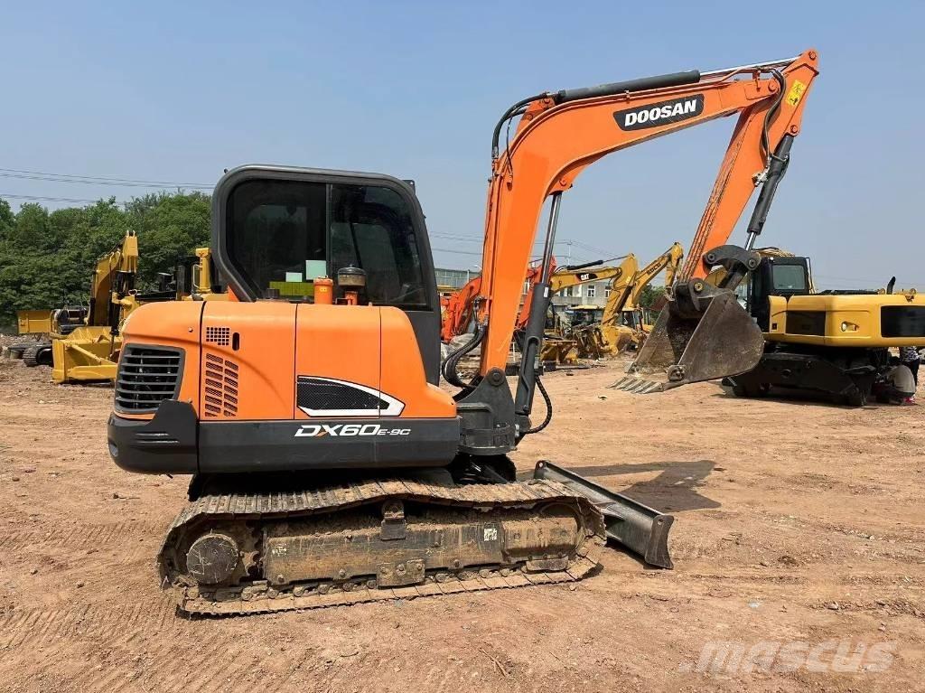 Doosan DX 60 履帶式 挖土機/掘鑿機/挖掘機