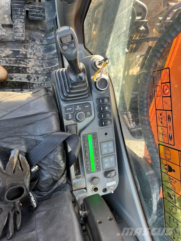 Doosan DX 225 履帶式 挖土機/掘鑿機/挖掘機