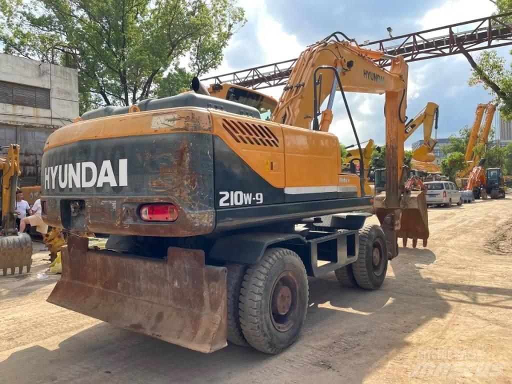 Hyundai R210W-9 旋轉式挖土機/掘鑿機/挖掘機