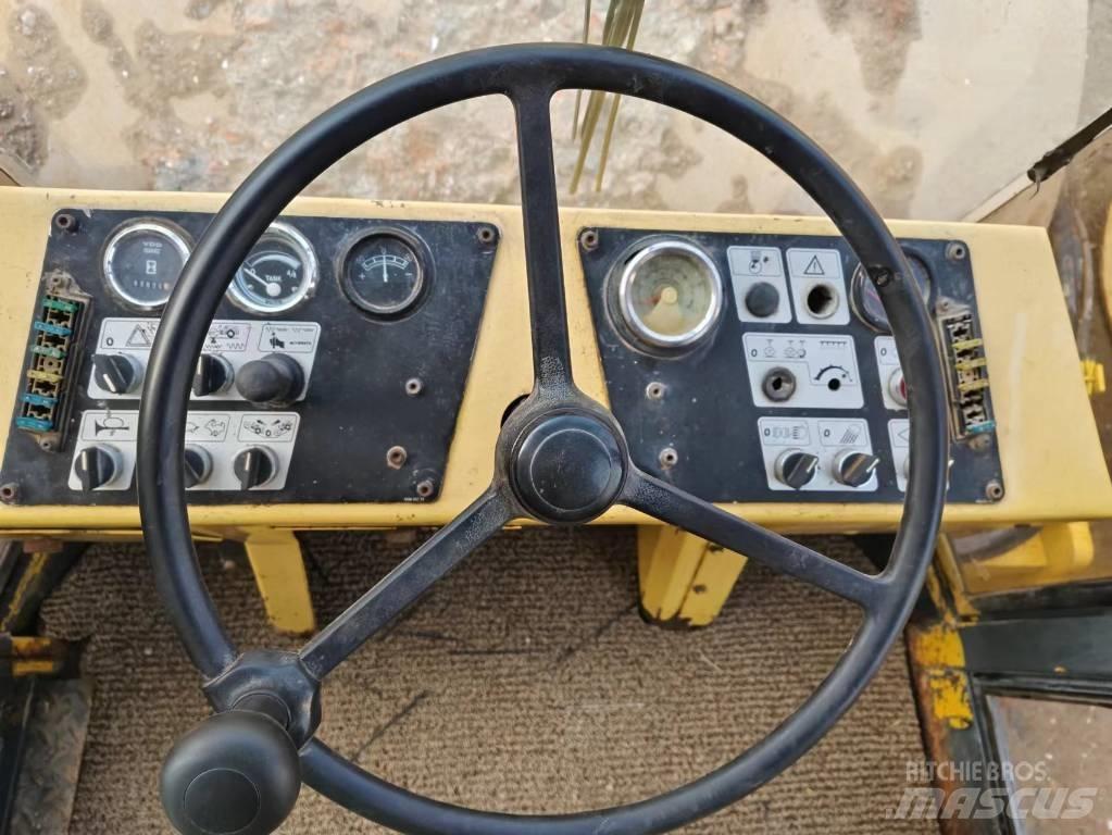 Bomag BW 217 單輪滾壓機