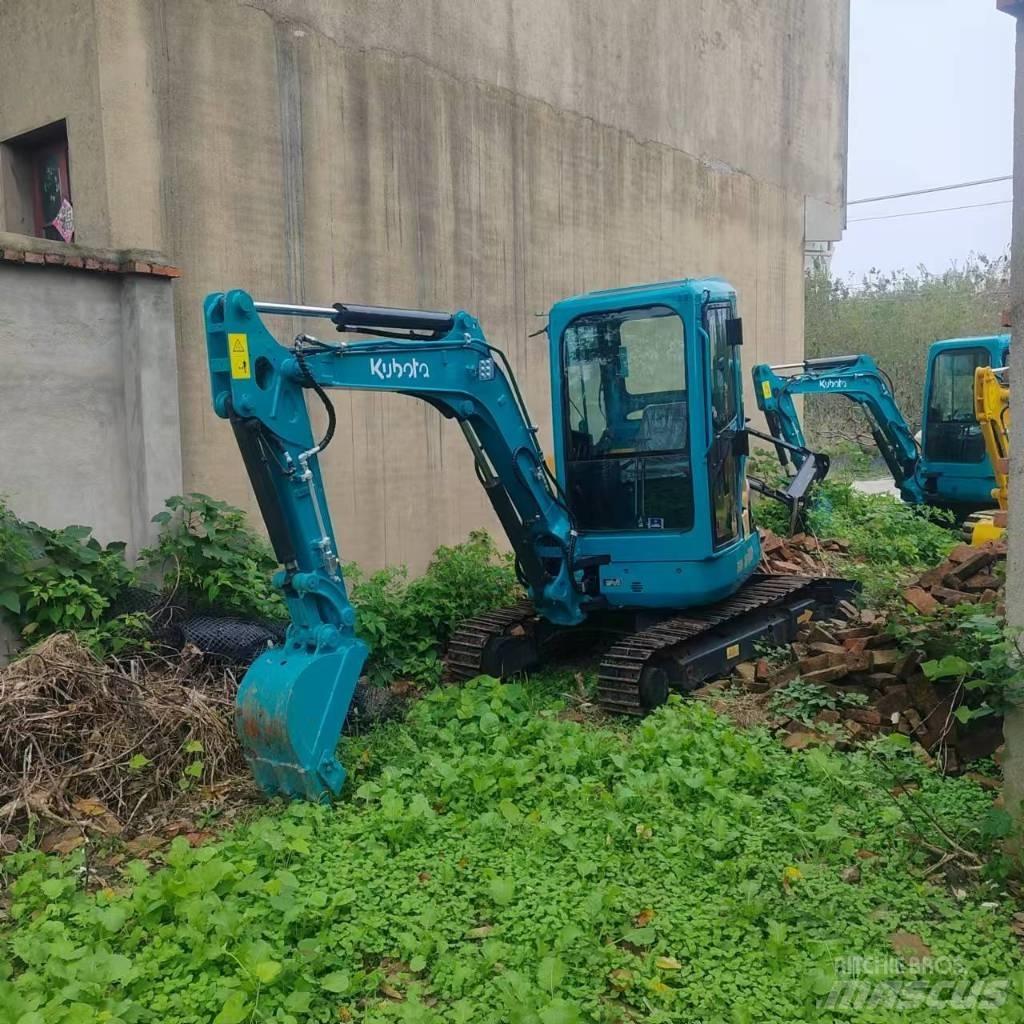 Kubota U 30 小型挖土機/掘鑿機<7t(小型挖掘機)
