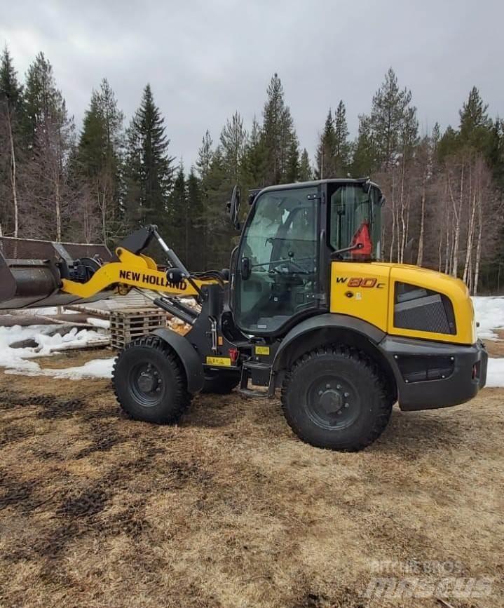 New Holland W80C 輪胎式裝載機