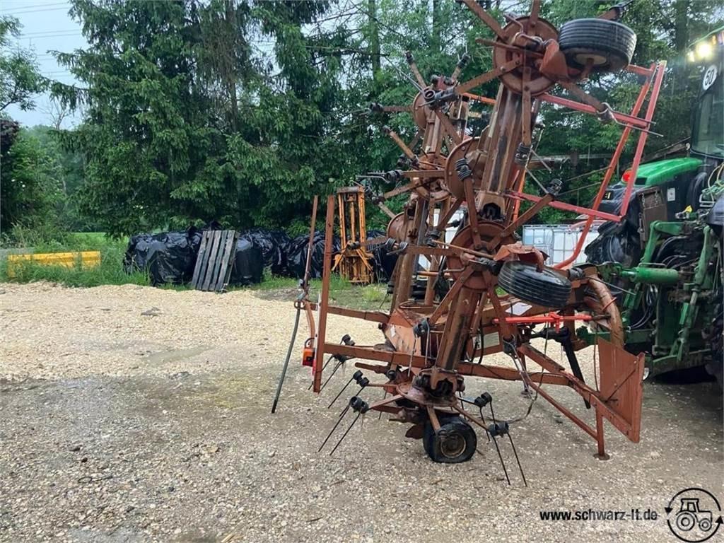 Kuhn GF 8501 耙與翻草機