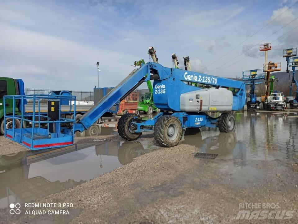 Genie Z 135/70 曲臂高空作業車