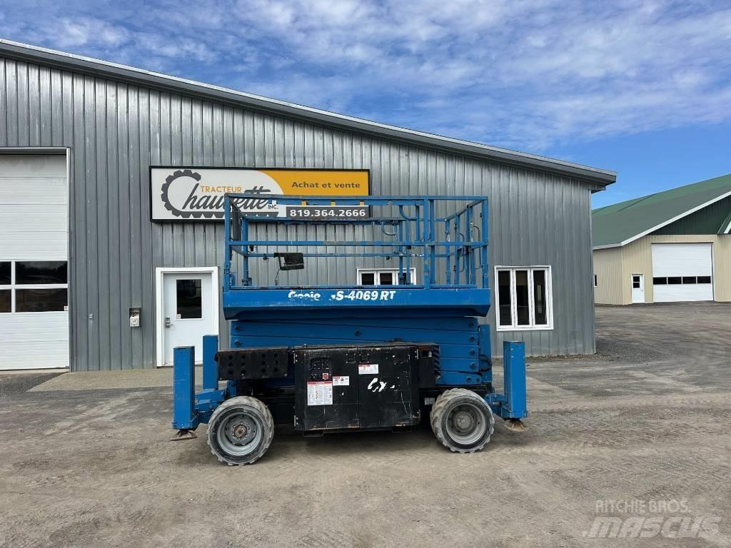 Genie GS 4069 RT 剪式升降機