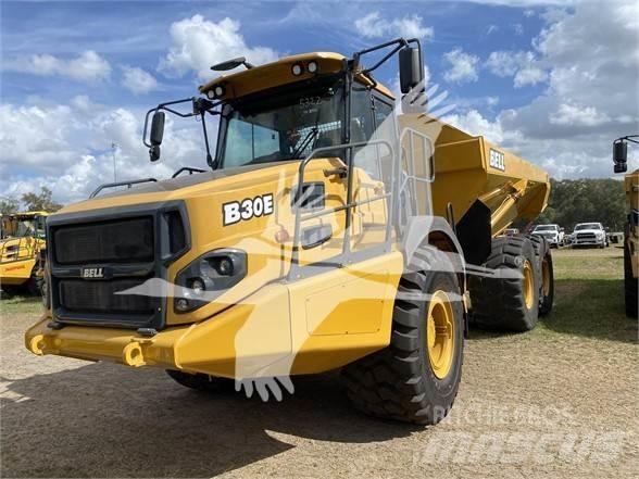 Bell B30E 鉸接式起吊車