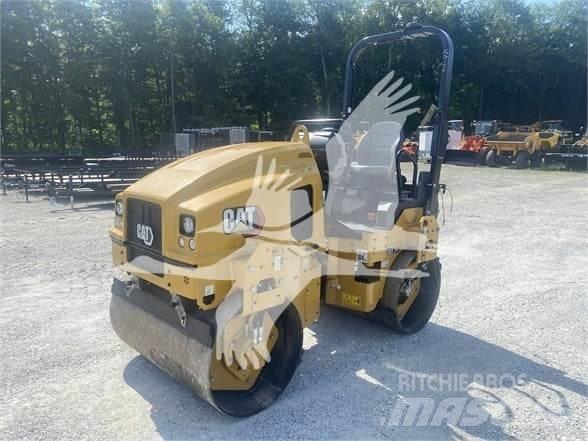 CAT CB2.7 GC 單輪滾壓機