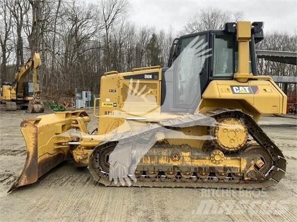 CAT D6N XL 履帶推土機