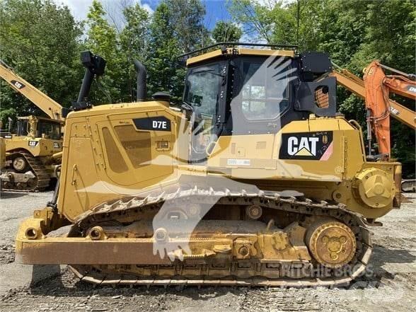 CAT D7E 履帶推土機